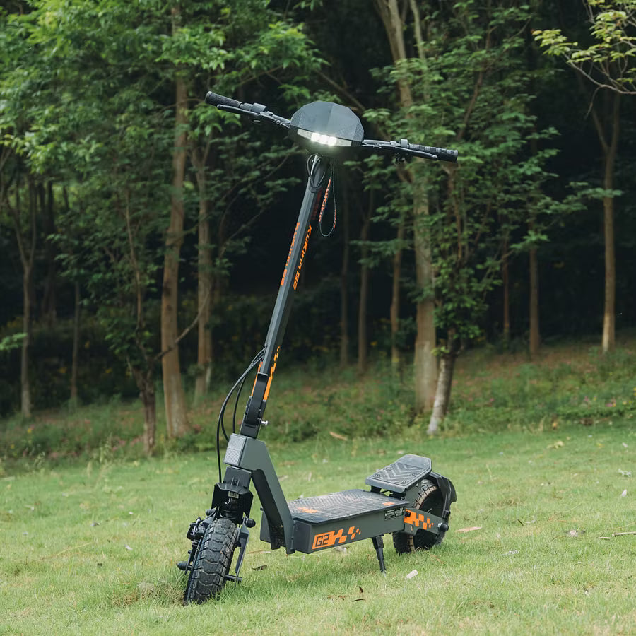 KuKirin G2 On Grass