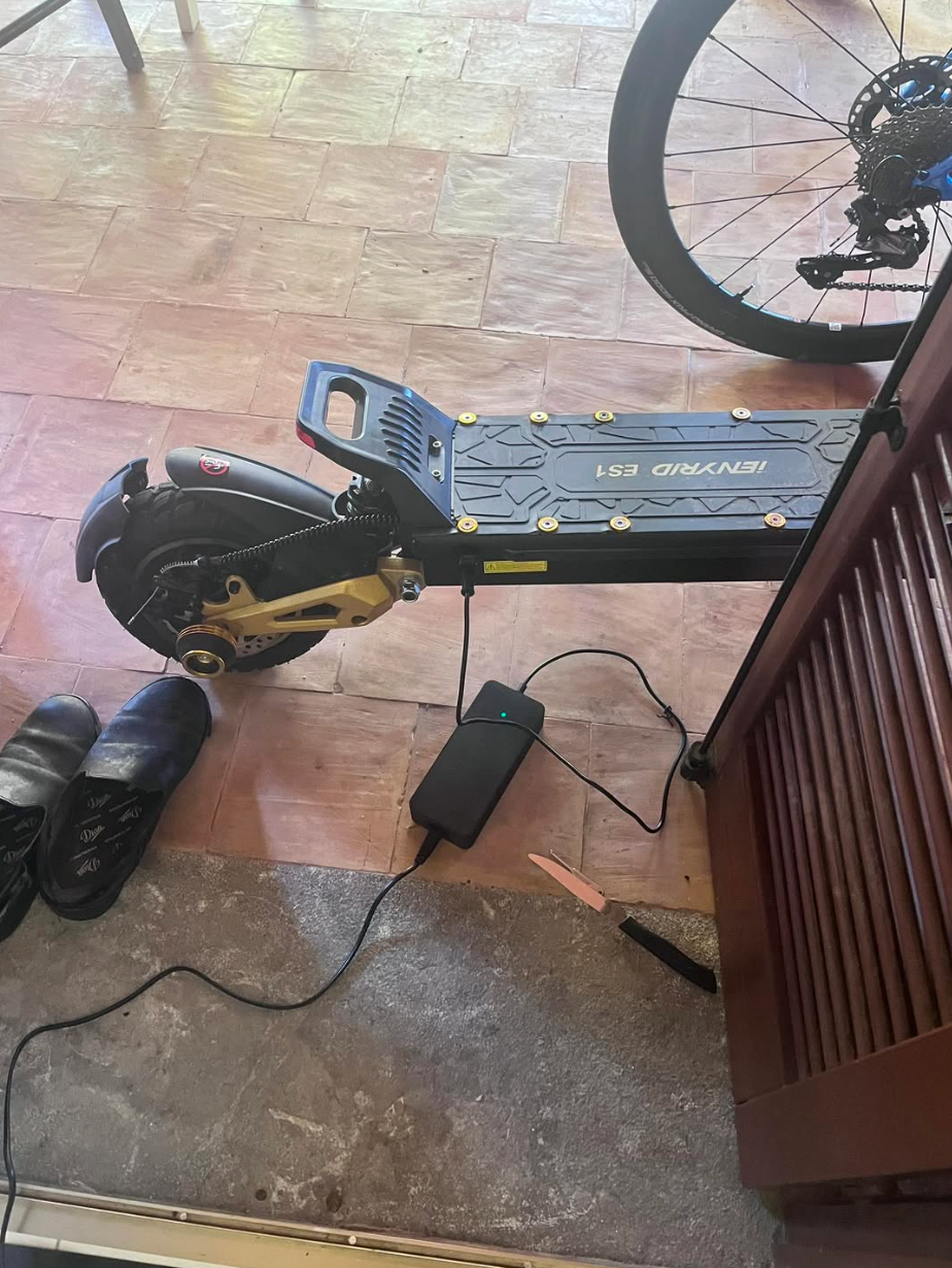 iENYRID ES1 Charging