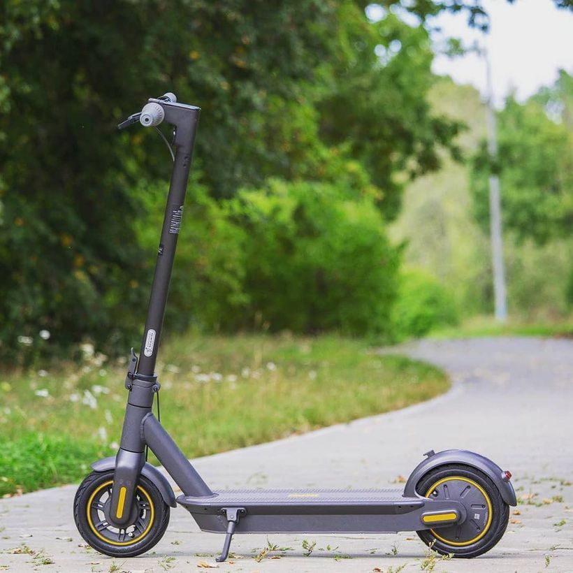 Ninebot Max G30 Side